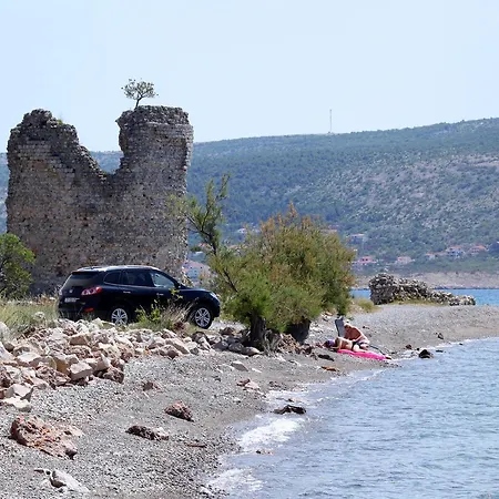 Triple Starigrad 3335d 3* Starigrad Paklenica